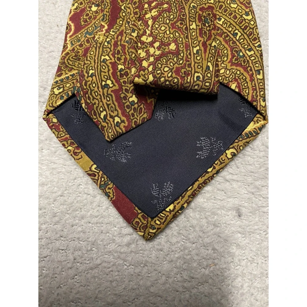 Vintage Brooks Brothers Makers Silk Neck Tie Red Gold Baroque Paisley Medallion‎